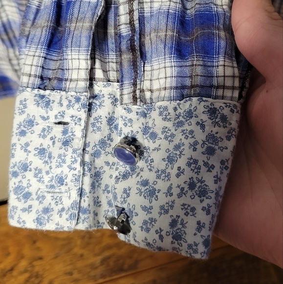 Solitaire Large distressed plaid western embroidered peal button down longsleeve - Picture 2 of 11